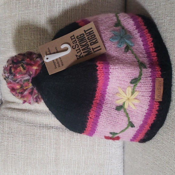 Ku San Multicolor Beanie - Picture 5 of 10